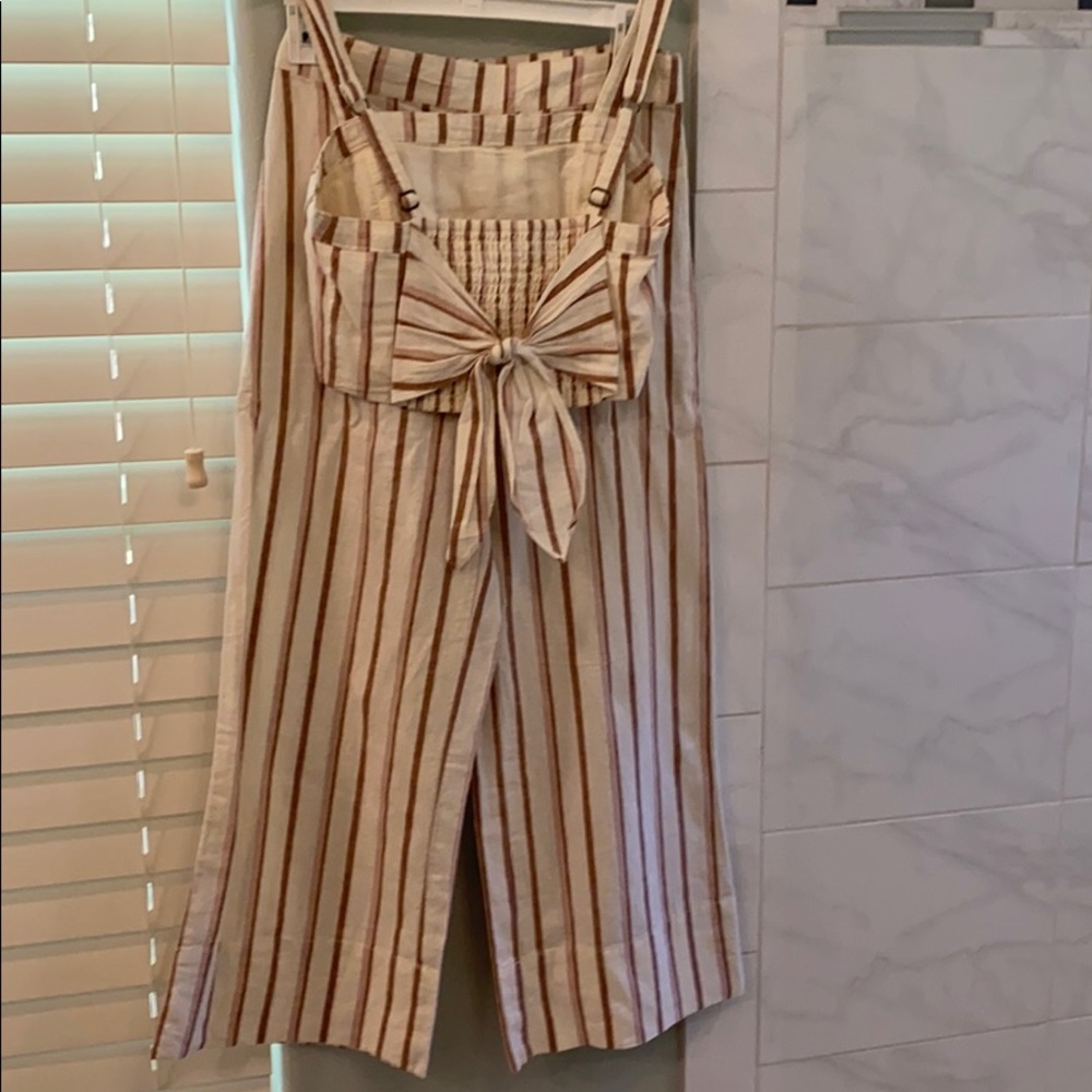 Matching pant and crop set
